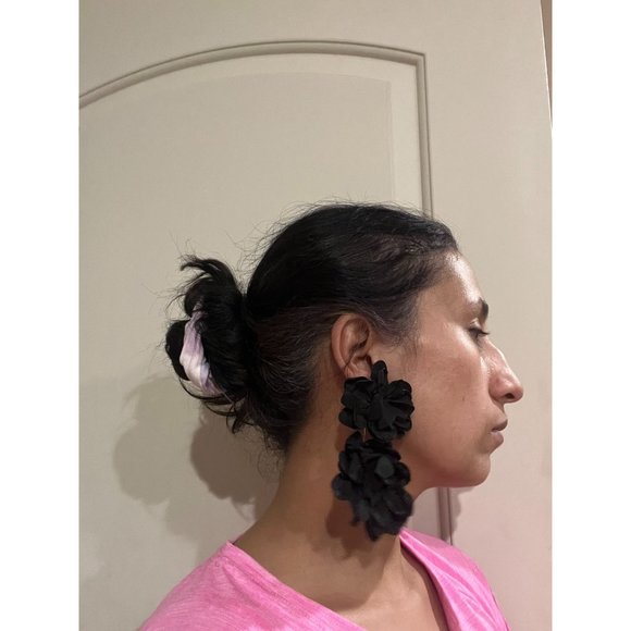 Black flower earrings leaf black fabric earrings large earrings big soft petals - Picture 6 of 6